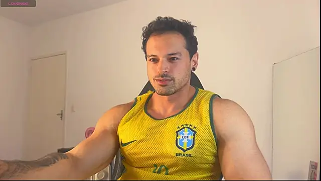 Snapshot of Lucasfit24 chatting on June 19, 2026, 1:00 am Lucasfit24 online show from June 19, 2026, 1:00 am