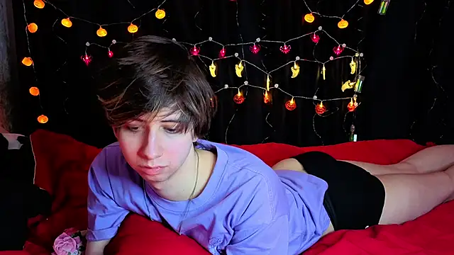 Snapshot of Timothy_Fox chatting on October 19, 2025, 10:07 am Timothy Fox online show from October 19, 2025, 10:07 am