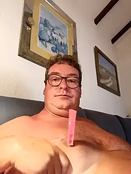 Snapshot of MountJohnXL chatting on February 9, 2025, 11:04 pm MountJohnXL online show from February 9, 2025, 11:04 pm