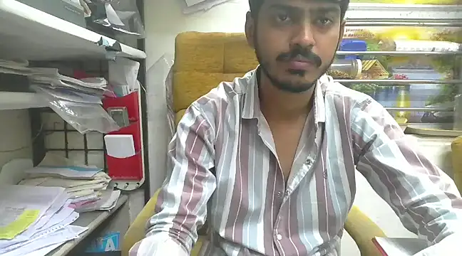 cute modell online show from February 7, 2025, 10:50 am