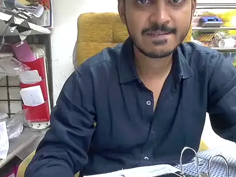 cute modell online show from September 25, 2025, 11:49 am