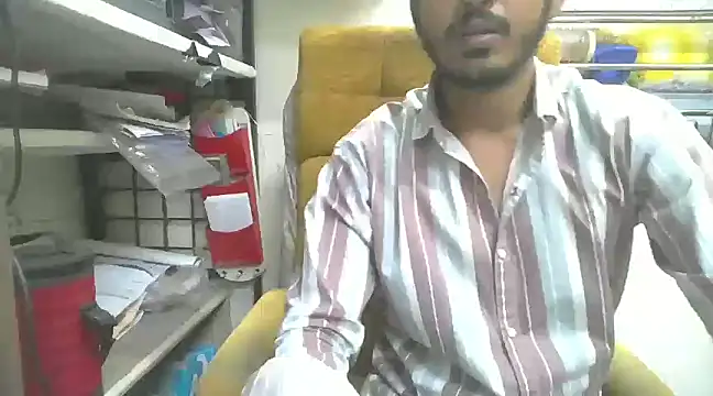 cute modell online show from February 25, 2025, 11:21 am