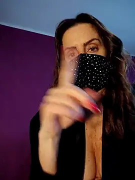 Snapshot of Akemi_rossi chatting on April 10, 2026, 12:01 pm Akemi rossi online show from April 10, 2026, 12:01 pm