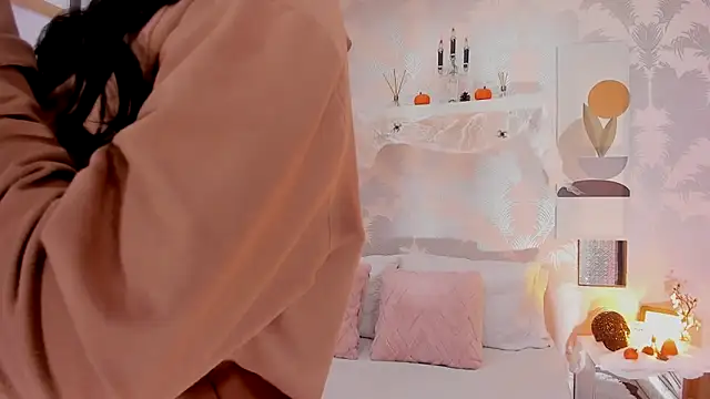 Snapshot of CharlotteGraay chatting on October 27, 2025, 7:59 pm CharlotteGraay online show from October 27, 2025, 7:59 pm