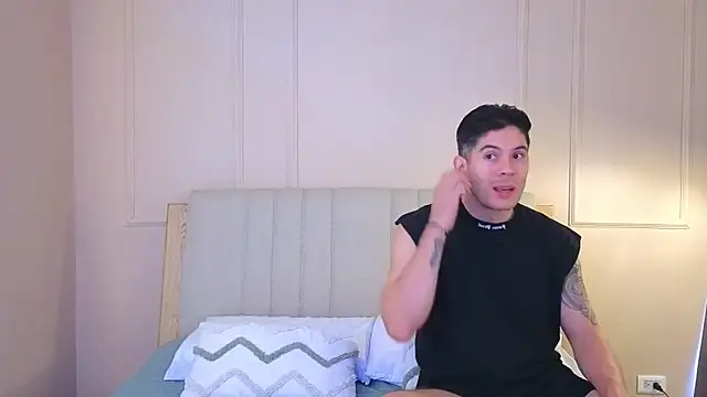 Snapshot of mr_danni chatting on April 28, 2026, 8:46 pm mr danni online show from April 28, 2026, 8:46 pm