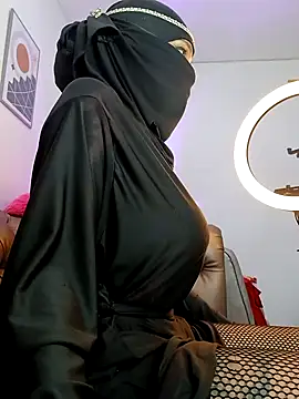 Snapshot of azahara_faraah chatting on October 29, 2025, 5:01 pm azahara faraah online show from October 29, 2025, 5:01 pm