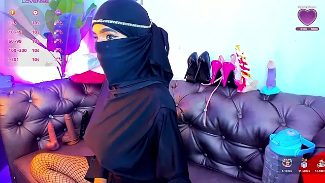 Snapshot of azahara_faraah chatting on October 12, 2025, 12:45 am azahara faraah online show from October 12, 2025, 12:45 am