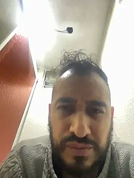 Snapshot of leonardohot1987 chatting on December 22, 2025, 5:40 am leonardohot1987 online show from December 22, 2025, 5:40 am