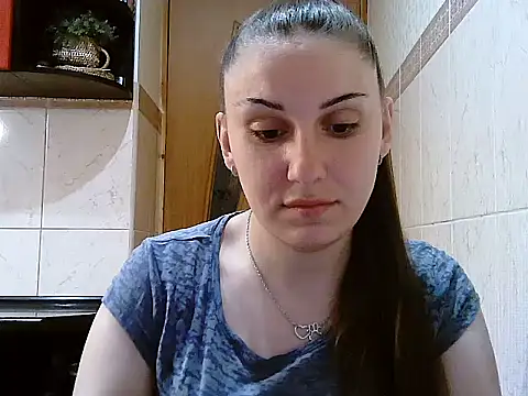 Yuliia30 online show from May 5, 2026, 5:16 pm