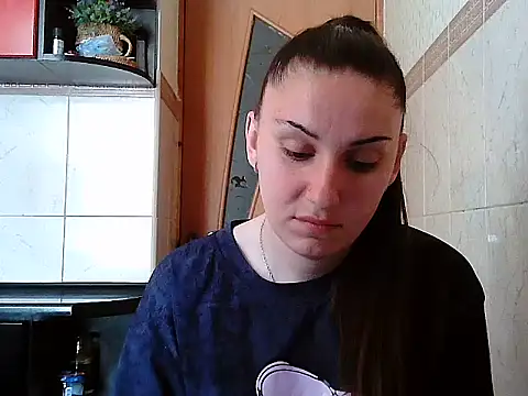 Yuliia30 online show from May 9, 2026, 7:34 am