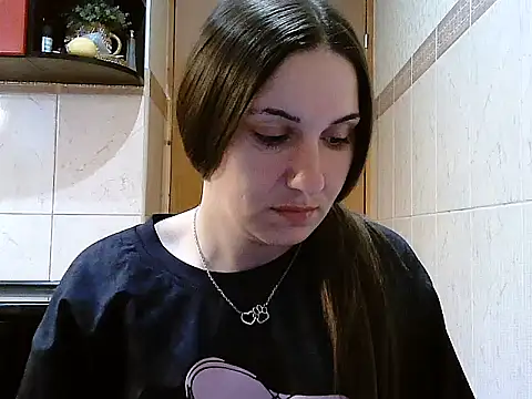 Yuliia30 online show from May 8, 2026, 3:38 pm