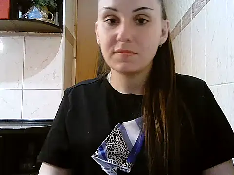 Yuliia30 online show from May 13, 2026, 3:41 pm