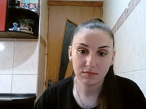 Yuliia30 online show from May 27, 2026, 4:25 pm