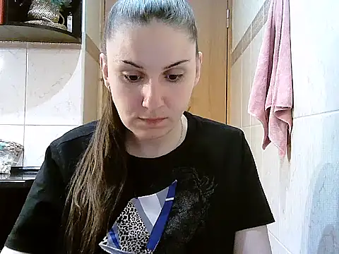 Yuliia30 online show from April 29, 2026, 4:44 pm
