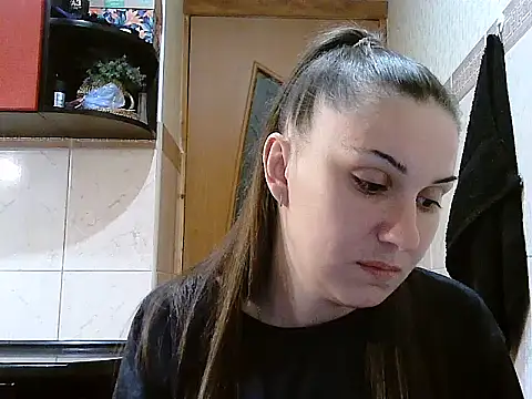 Yuliia30 online show from May 12, 2026, 3:07 pm