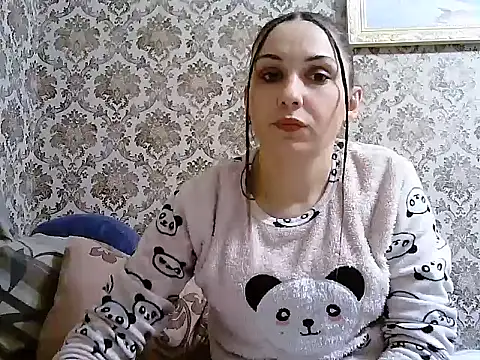 Snapshot of Yuliia30 chatting on October 16, 2025, 2:36 pm Yuliia30 online show from October 16, 2025, 2:36 pm