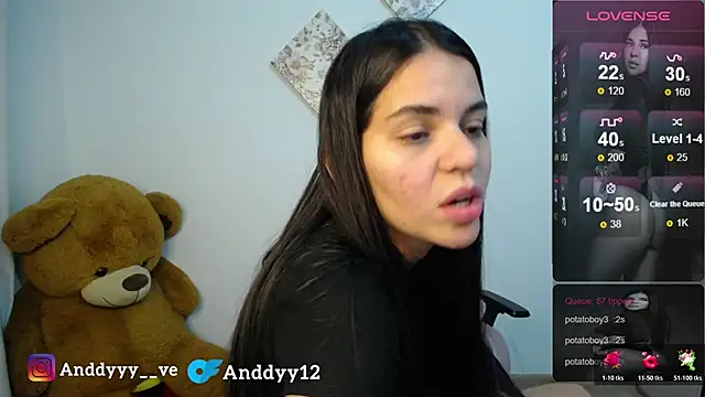 Snapshot of Anddyy__ chatting on June 11, 2026, 12:32 am Anddyy online show from June 11, 2026, 12:32 am