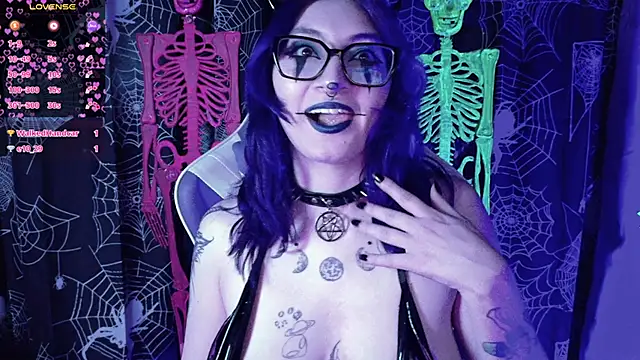 Kimlennox  online show from March 9, 2026, 1:36 pm