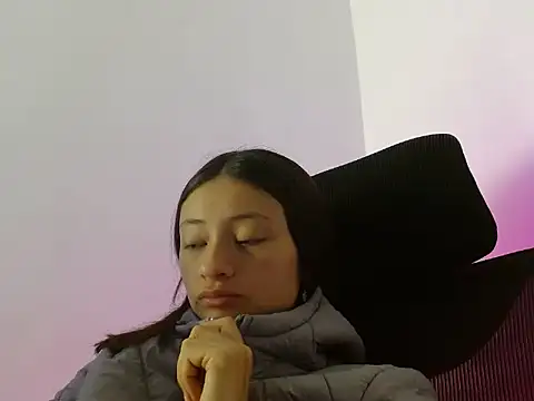 Snapshot of Greta_Glimmer28 chatting on November 10, 2025, 2:00 pm Greta Glimmer28 online show from November 10, 2025, 2:00 pm