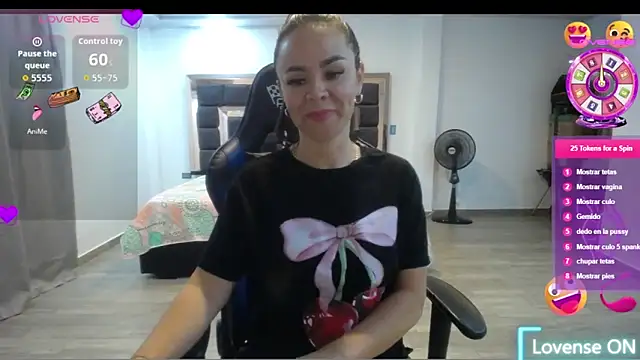 Snapshot of Francheskasmile chatting on September 13, 2025, 5:29 am Francheskasmile online show from September 13, 2025, 5:29 am