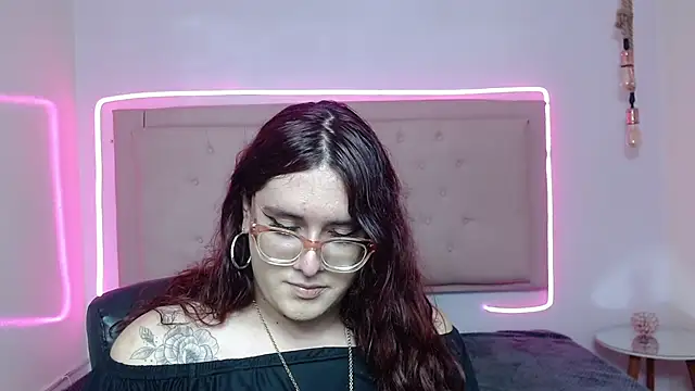 Snapshot of kathepickmanx chatting on October 1, 2025, 3:33 am kathepickmanx online show from October 1, 2025, 3:33 am