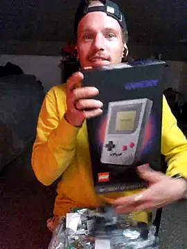 Snapshot of SoxxyNsh chatting on October 21, 2025, 12:32 am SoxxyNsh online show from October 21, 2025, 12:32 am