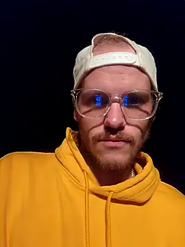 Snapshot of SoxxyNsh chatting on October 15, 2025, 1:37 am SoxxyNsh online show from October 15, 2025, 1:37 am