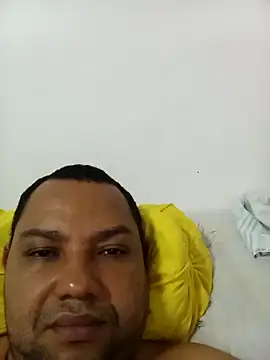 Snapshot of Marcio2235 chatting on December 18, 2025, 6:51 am Marcio2235 online show from December 18, 2025, 6:51 am