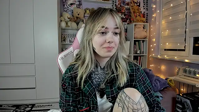 Catharsisi online show from April 19, 2026, 7:38 pm