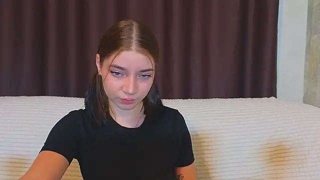 Snapshot of CassJonn chatting on February 4, 2025, 5:23 pm CassJonn online show from February 4, 2025, 5:23 pm