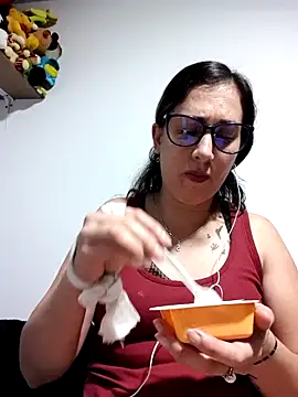 Snapshot of CHARLOTTE_1711 chatting on October 16, 2025, 3:59 am CHARLOTTE 1711 online show from October 16, 2025, 3:59 am