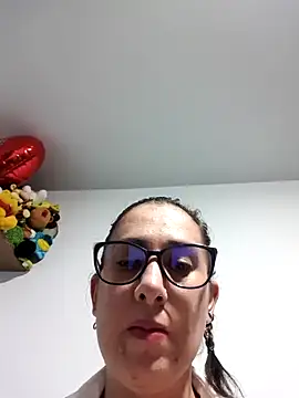 Snapshot of CHARLOTTE_1711 chatting on October 18, 2025, 4:03 am CHARLOTTE 1711 online show from October 18, 2025, 4:03 am