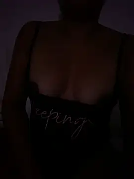 Snapshot of Yessica_832 chatting on April 28, 2026, 3:11 am Yessica 832 online show from April 28, 2026, 3:11 am