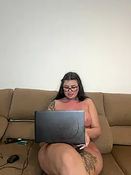 ShadowSweety online show from June 24, 2026, 6:39 pm