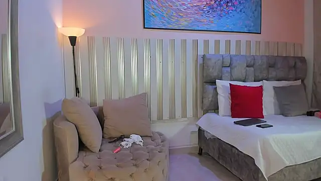 Snapshot of avis_lara chatting on February 7, 2026, 3:53 pm avis lara online show from February 7, 2026, 3:53 pm