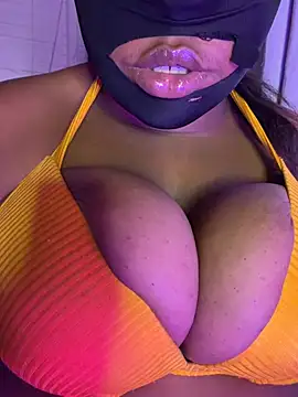 Lilymoonshow online show from March 17, 2026, 12:46 am