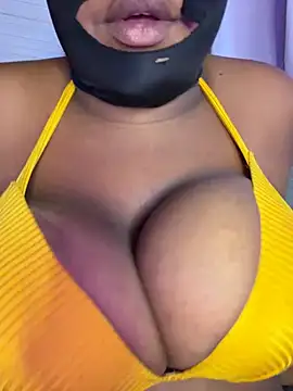 Lilymoonshow online show from March 17, 2026, 10:46 pm