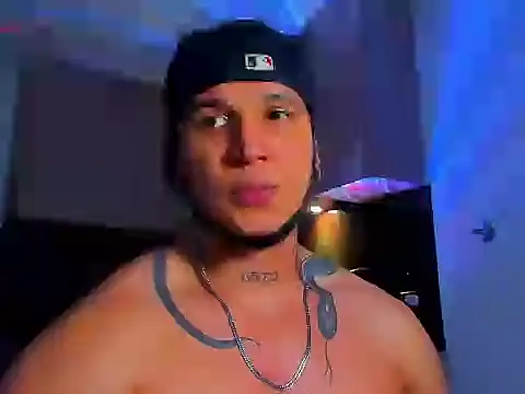 austinoficial online show from May 7, 2026, 10:57 pm