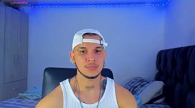 austinoficial online show from February 13, 2025, 9:17 pm