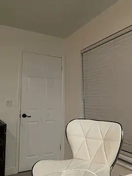 leasnow online show from January 20, 2025, 11:32 pm