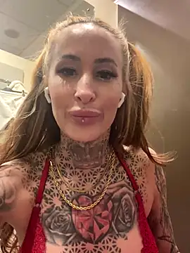 Snapshot of Black_sweet_Rose chatting on December 15, 2025, 11:38 am Black sweet Rose online show from December 15, 2025, 11:38 am