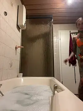 Snapshot of Black_sweet_Rose chatting on January 19, 2025, 9:34 pm Black sweet Rose online show from January 19, 2025, 9:34 pm