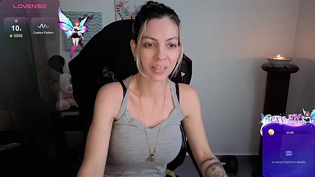 Princezzlove3 online show from April 29, 2026, 8:04 pm