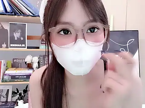 Lush-Office online show from February 1, 2026, 10:24 am