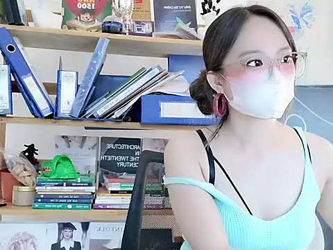 Snapshot of Lush-Office chatting on July 18, 2026, 1:20 pm Lush-Office online show from July 18, 2026, 1:20 pm