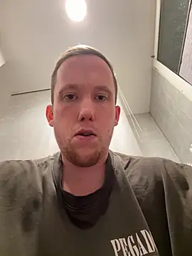 Sklavesucht2025 online show from September 18, 2025, 12:02 am