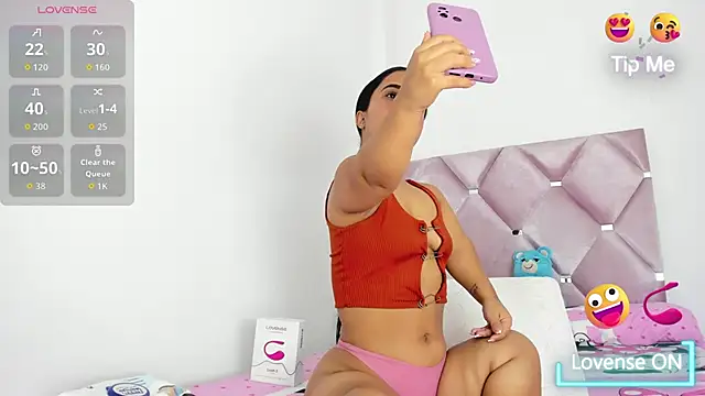 AnieRey online show from March 13, 2026, 10:15 pm