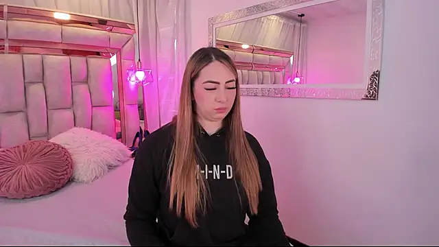 Snapshot of Katalina_Evans chatting on November 26, 2025, 10:59 am Katalina Evans online show from November 26, 2025, 10:59 am