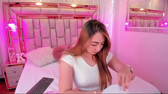 Snapshot of Katalina_Evans chatting on November 7, 2025, 11:15 am Katalina Evans online show from November 7, 2025, 11:15 am