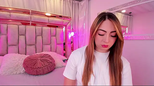 Snapshot of Katalina_Evans chatting on November 20, 2025, 11:11 am Katalina Evans online show from November 20, 2025, 11:11 am